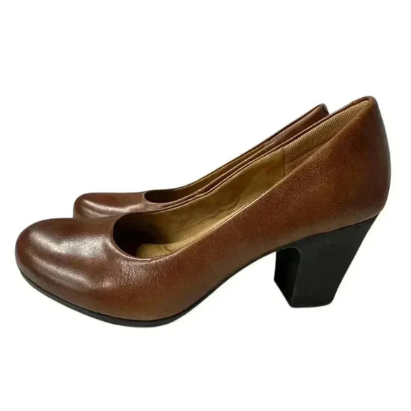 Comfortiva Noxi Women's Brown Leather Upper Slip on Style PillowTop FootBed Pump - Picture 1 of 9